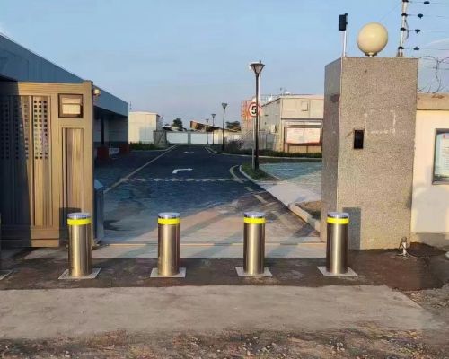Prevent pedestrians from tripping over retractable bollards